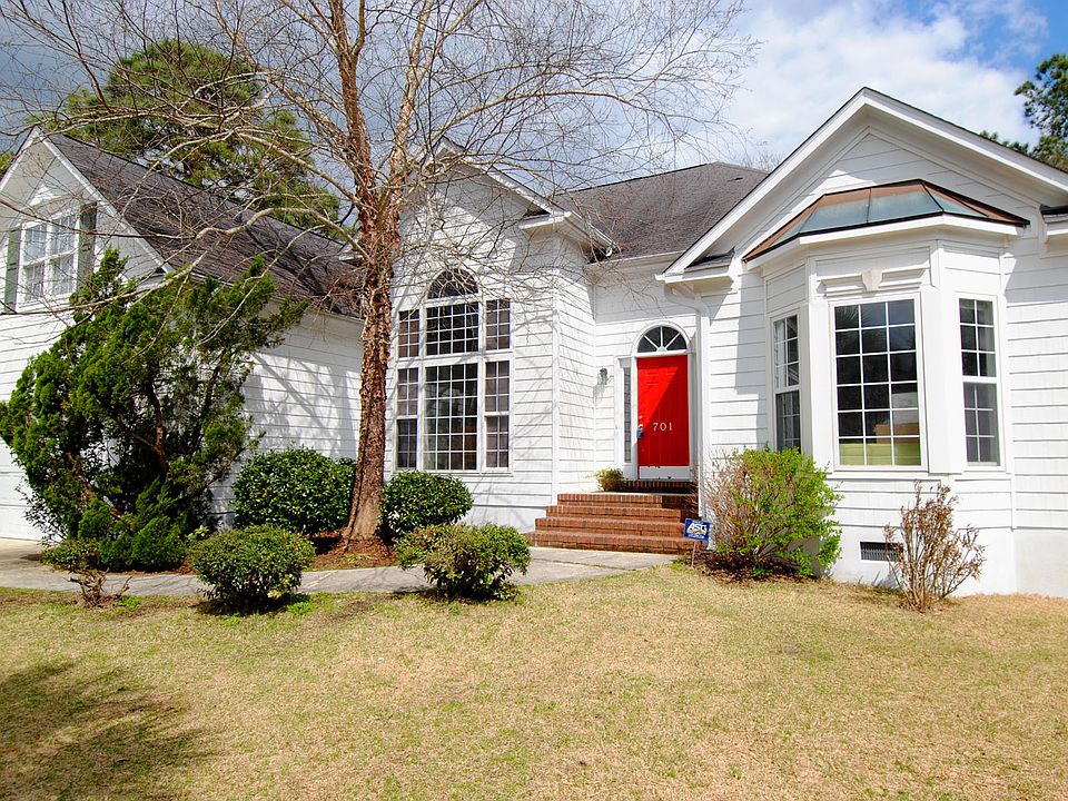 1st image of 701 N Paisley Ct