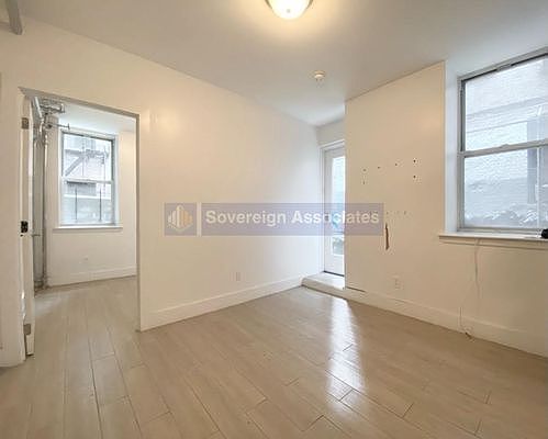 1st image of 22 Saint Nicholas Pl #B11