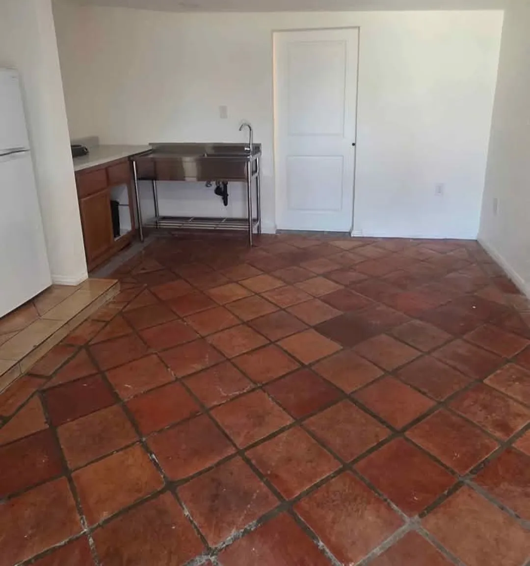 2 bed, 1200 sqft, $1,900 — Photo 3