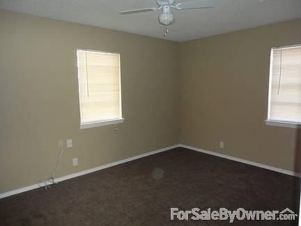 5th image of 7209 Marilyn Ln