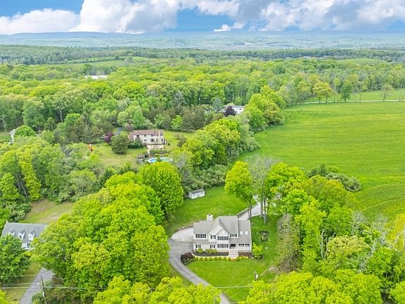 3rd image of 468 Ridge Rd