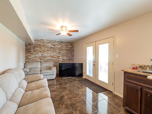 4th image of 1212 Palm Blvd