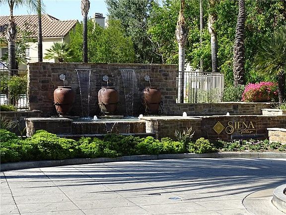 4th image of 24109 Del Monte Dr Unit 471