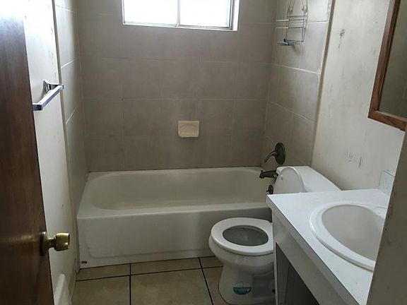3rd image of 14387 Pemberton Dr