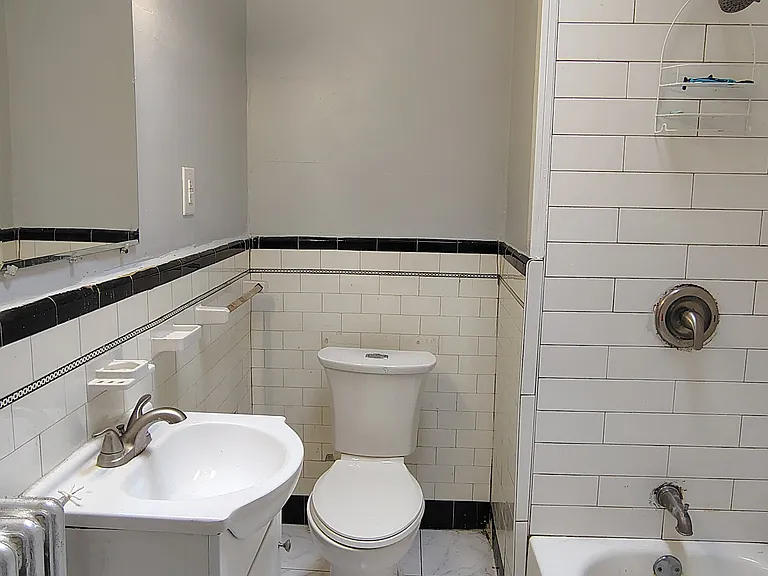 5944 Palmetto St — Photo 10