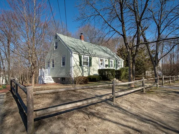 30 Lee St, Weymouth, MA 02189