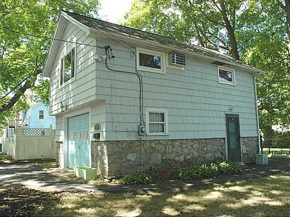 2nd image of 189 Highland Ave