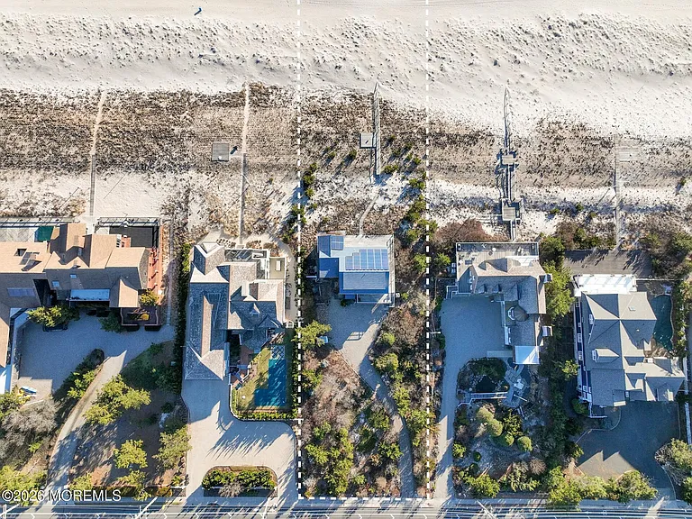 1521 Ocean Ave — Photo 2