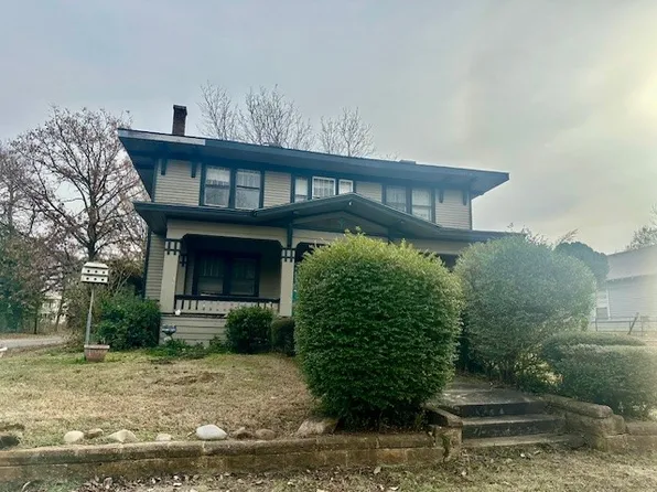 903 4th St SW, Paris, TX 75460