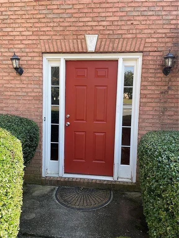 3 bed, 2.5 bath, 2054 sqft, $2,300 — Photo 2