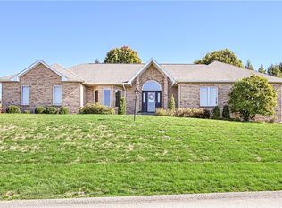 701 Rembrandt Cir, Irwin, PA 15642