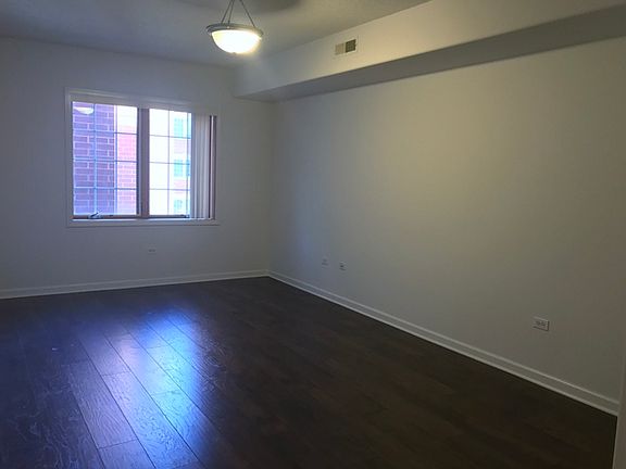 4th image of 4833 N Olcott Ave Unit 502