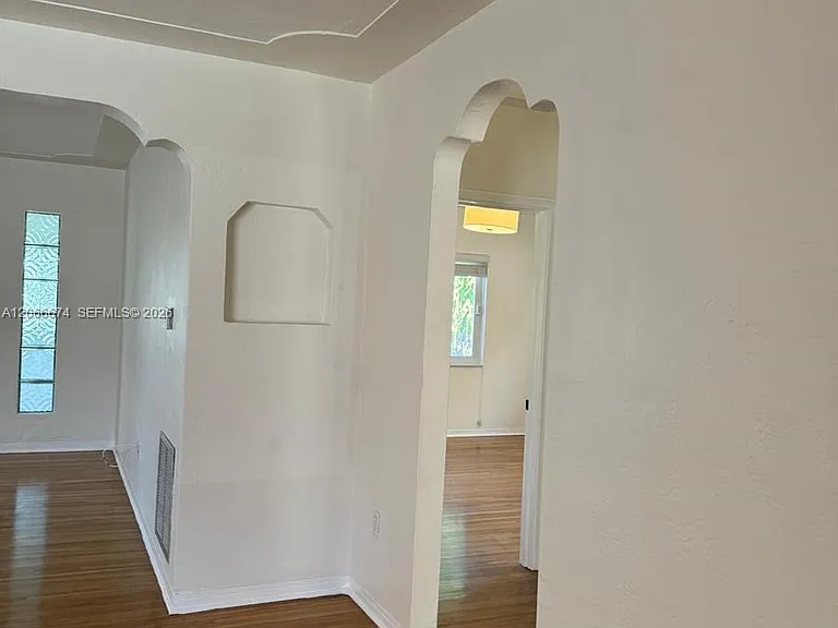 431 Candia Ave — Photo 32