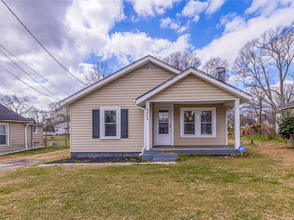 304 Poplar Dr, Greer, SC 29651