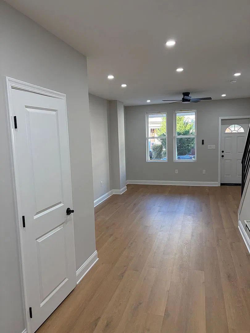 Beautiful Newly renovated 3 bedroom home now available for rent in West Parkside — Photo 4