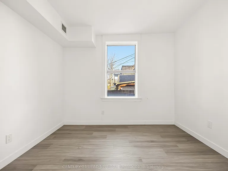 1A Leonard Ave #1 — Photo 33