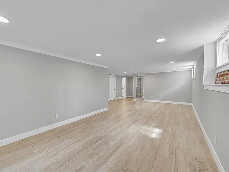 1584 Meade St — Photo 11