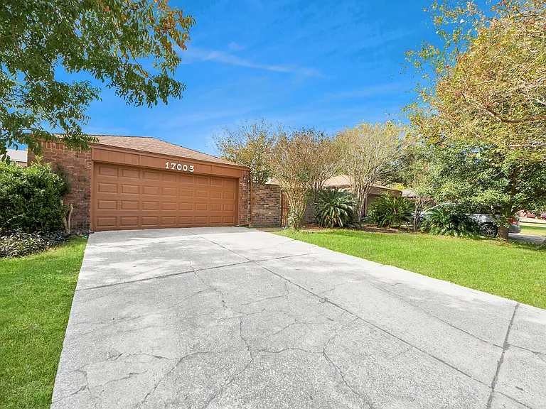 17003 Amidon Dr — Photo 8