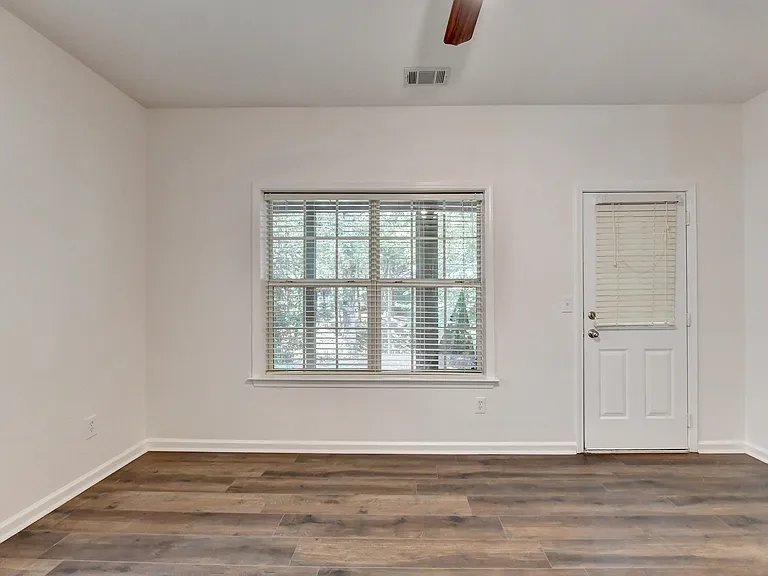 5204 Wellsley Bnd — Photo 7
