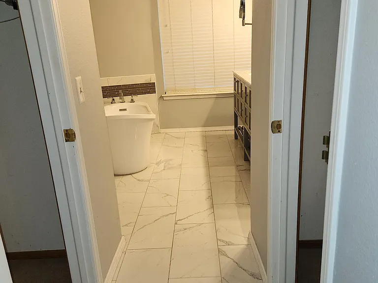 3109 S Maple Ave — Photo 6