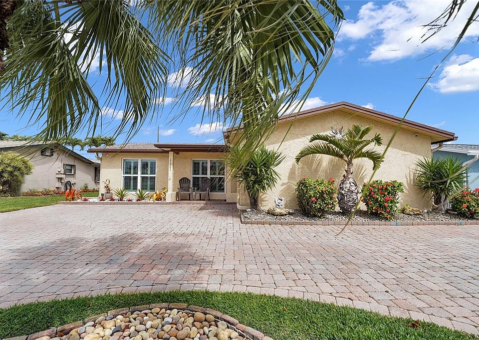 1st image of 11361 NW 39th St