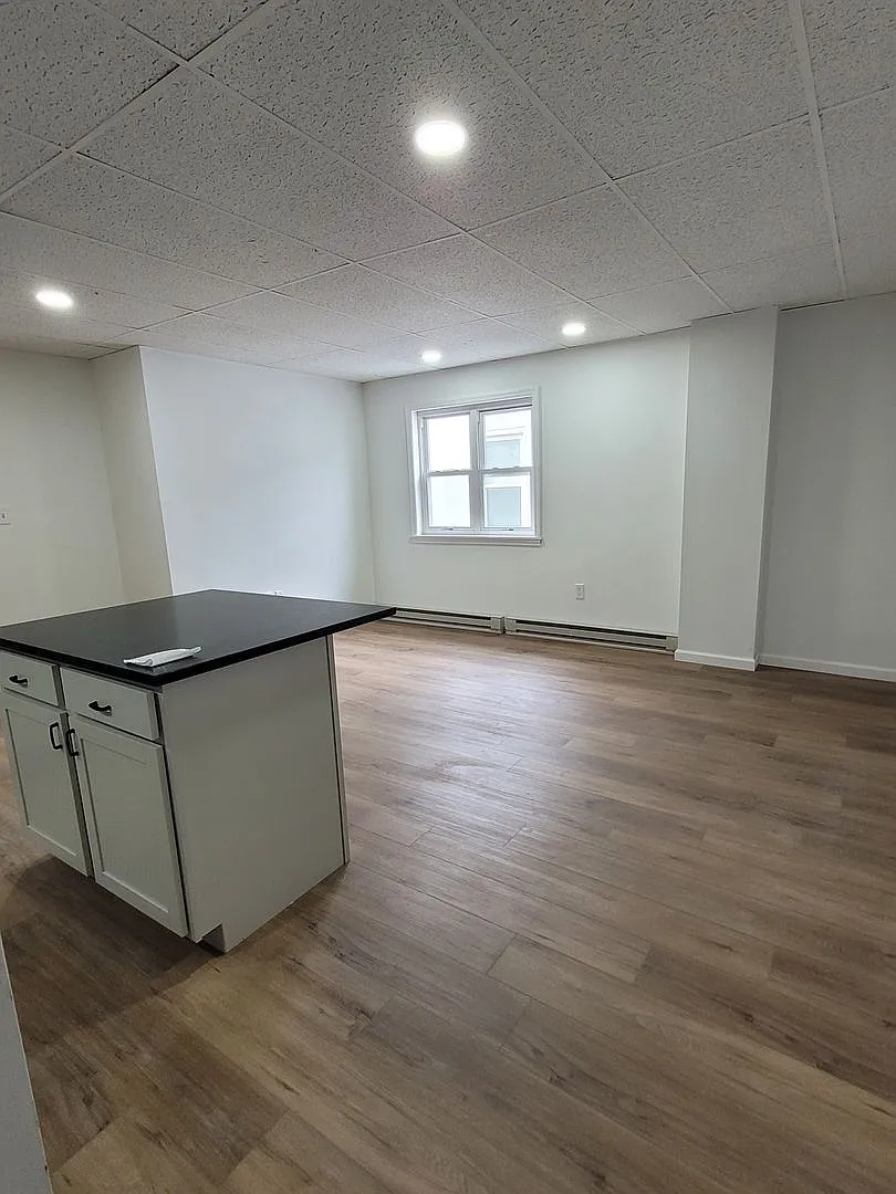 25 Cloister Avenue — Photo 4