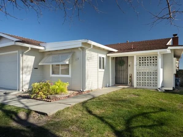 121 Monterey Drive, Vacaville, CA 95687
