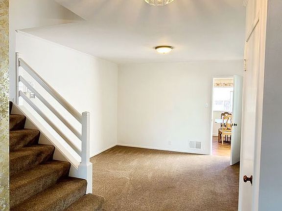5th image of 91 Fairmont Dr