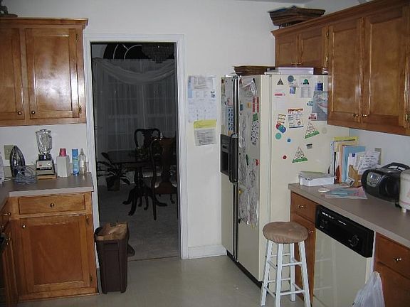 5th image of 1116 Parliament Lake Dr