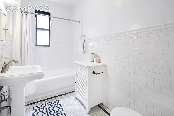 Sold by Compass | media 4