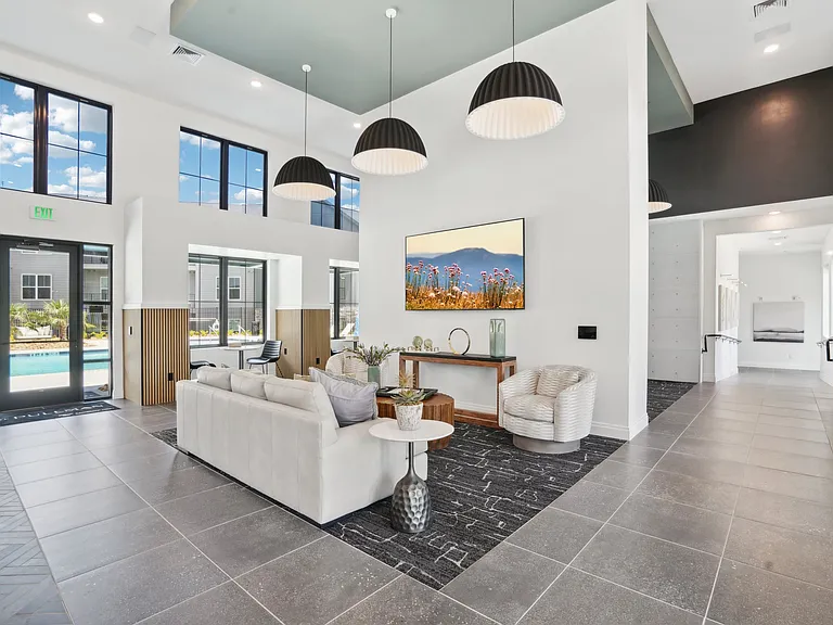 The Pullman Luxury Apartments — Photo 18