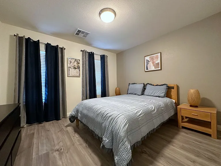 8573 Silver Coast St — Photo 12