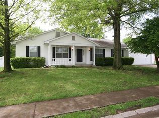 929 Edgewood Dr, O Fallon, IL 62269