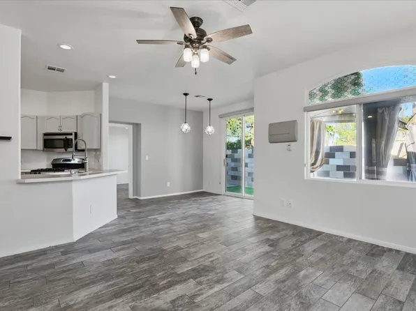 1193 Stormy Valley Rd, Las Vegas, NV 89123