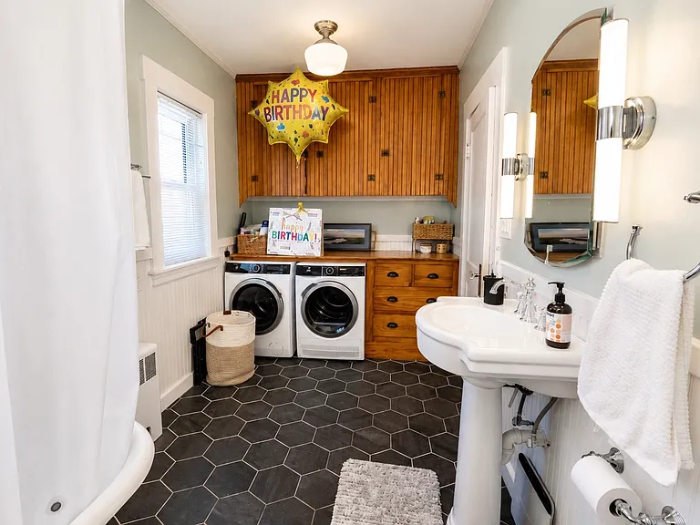 21 Madison St #2 — Photo 8