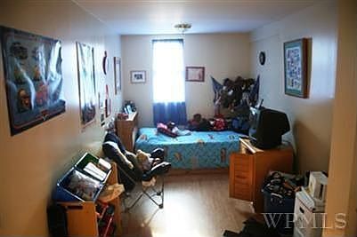 2nd image of 135 Belknap Ave