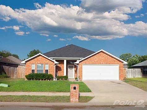 1101EParkDr_001