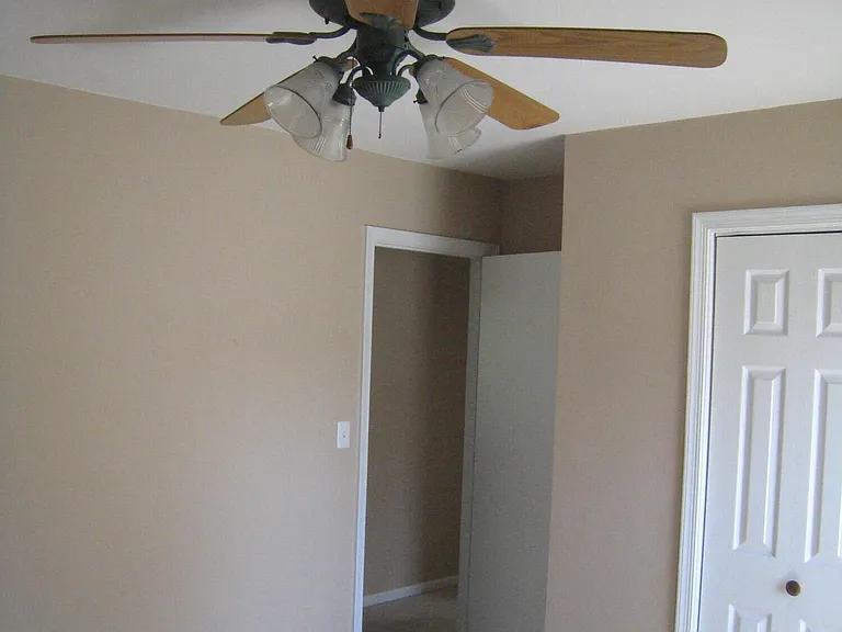 5436 N Garden Ln — Photo 13