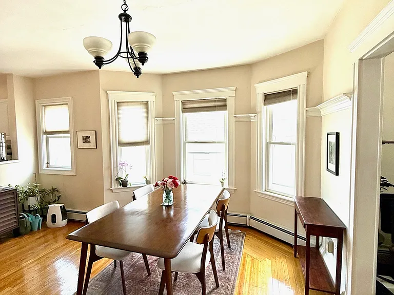 55 Gilbert St — Photo 9
