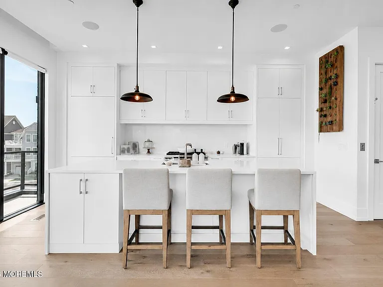 200 Ocean Ave N #5 — Photo 31