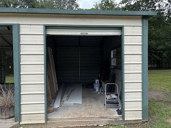 4th image of 10302 County Road 3705