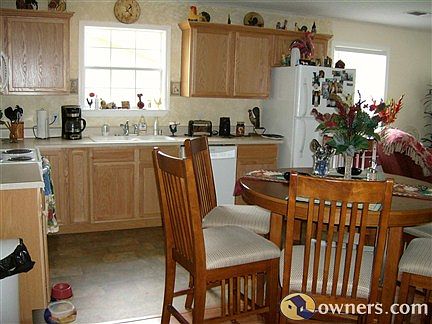 Kitchen/dining area