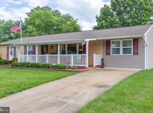 122 Winewood Dr, Locust Grove, VA 22508