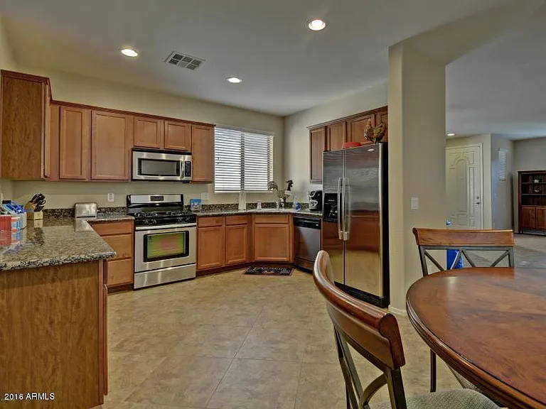 2065 S Martingale Rd — Photo 6