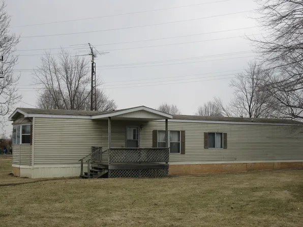 303 S Main St, Mellott, IN 47958