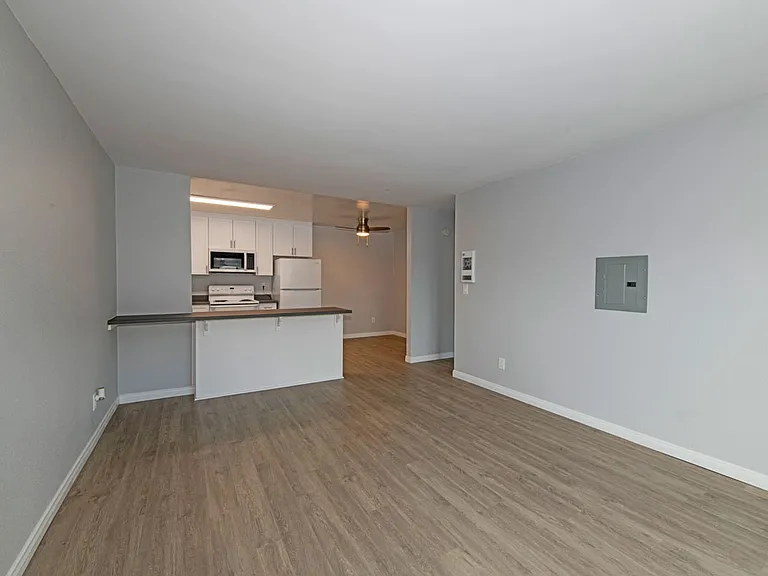 Parkside Apartments — Photo 17