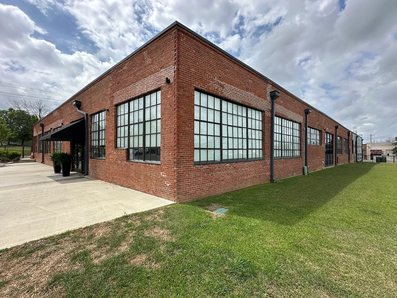 NOW 193- Downtown Dothan Luxury Lofts — Photo 3