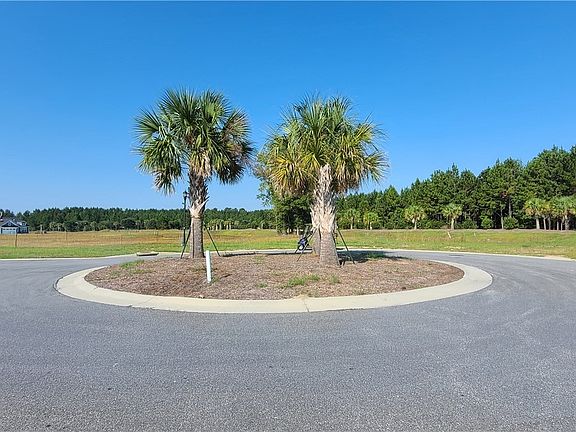 4th image of 321 Clearwater Walk