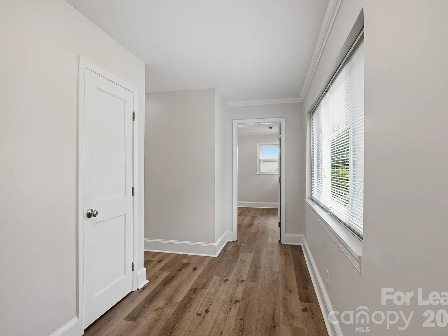 3 bed, 2.0 bath, 1446 sqft, $2,500 — Photo 3