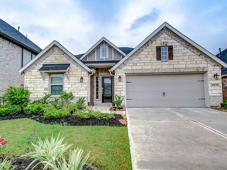 28639 Monarch Cliffs Dr — Photo 1